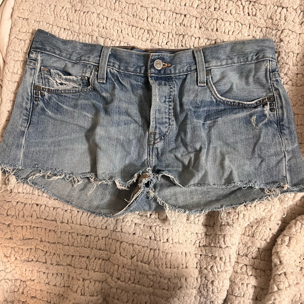 Vintage Levi’s 501 short shorts